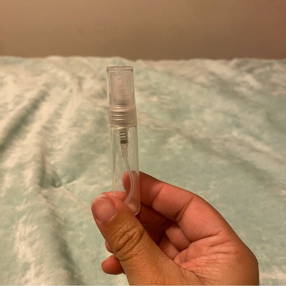 Kilian Vodka on the Rocks - 5ml Sample - Picture 3 of 3